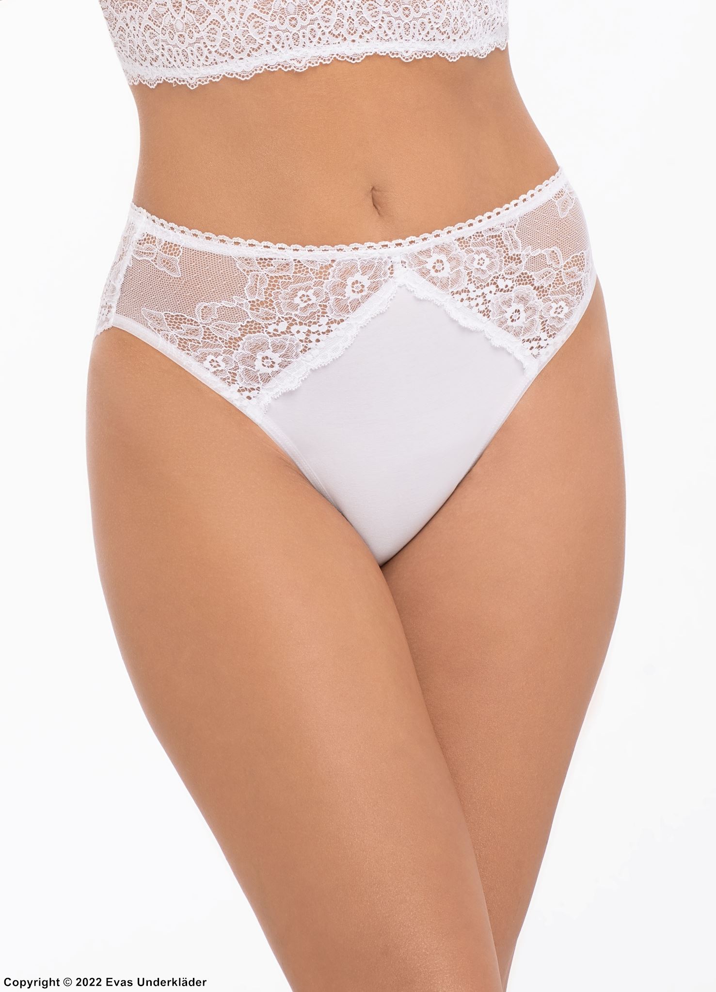 Romantic panties, high quality cotton, lace inlays, slightly higher waist